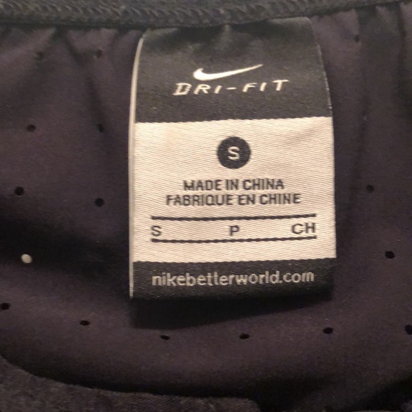 Nike jacket - Picture 3 of 4